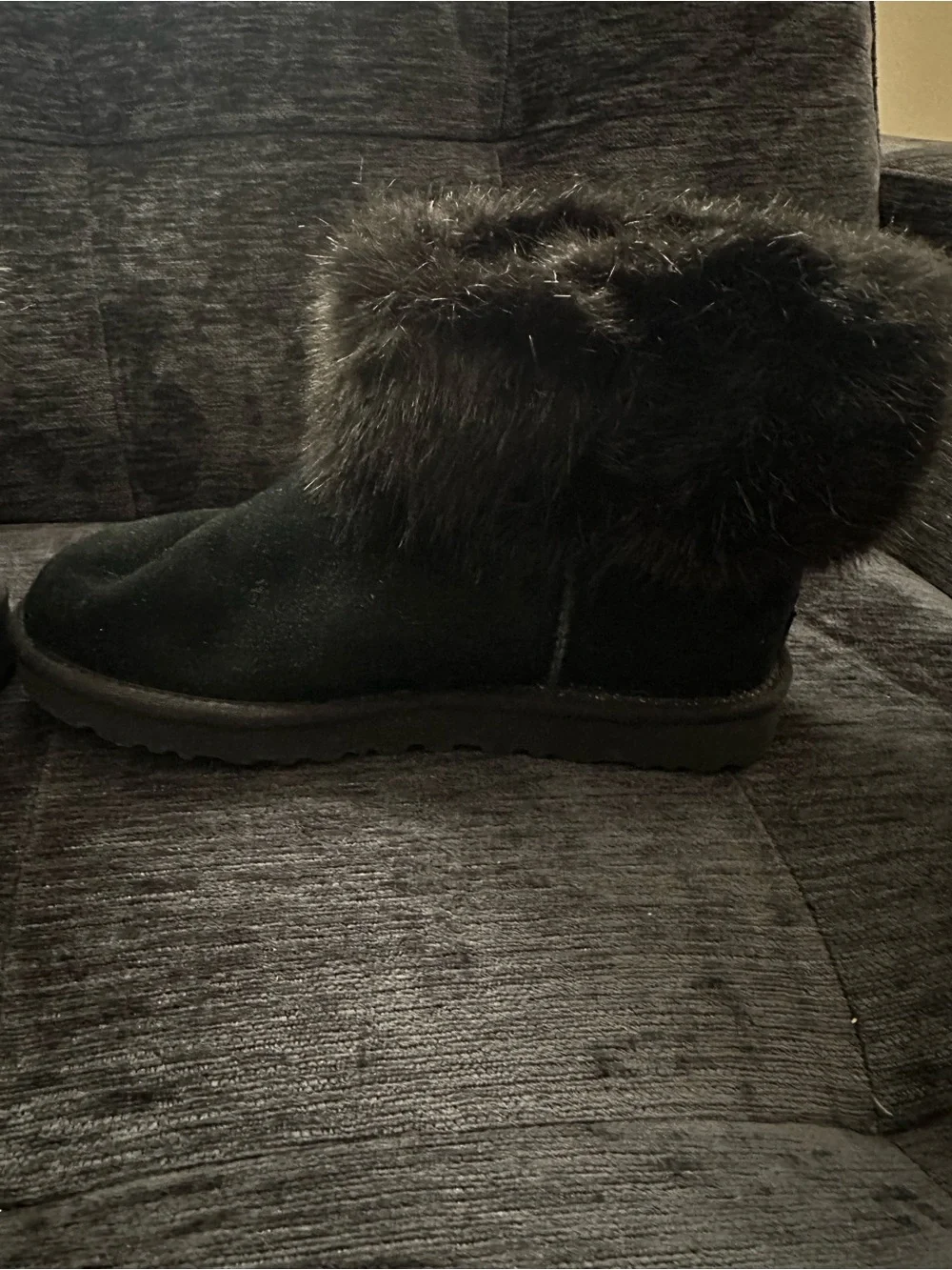 UGG stylish black